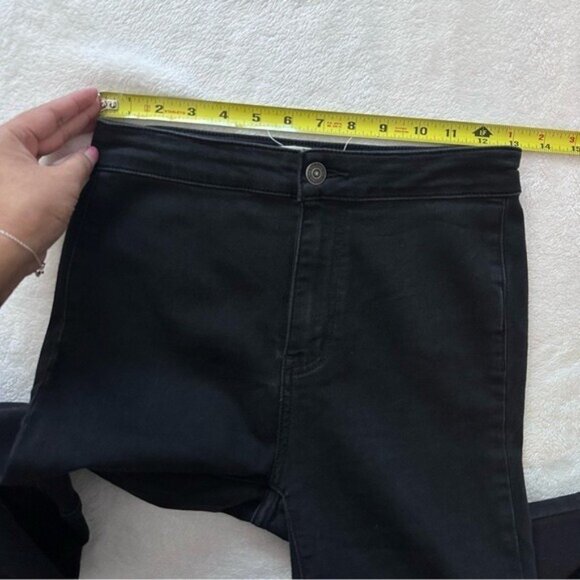 Free People We The Free Youthquake Raw Hem Flared Leg Crop Black Jeans 26 - Picture 9 of 14